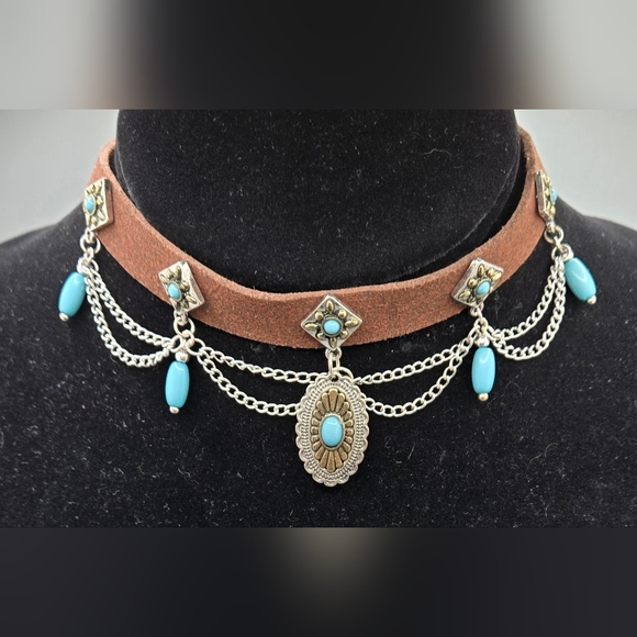 Shyanne Choker Necklace Brown Suede Silver Tone Turquoise Colored Accents - Picture 1 of 4